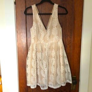 Lulu’s V neck lace white dress